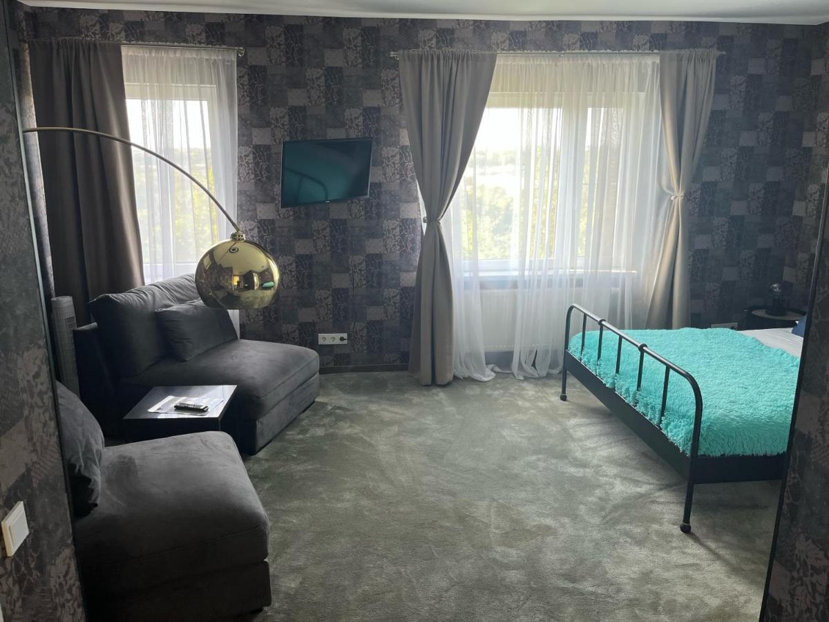 Very Bad Hootel Kaunas Ngoại thất bức ảnh