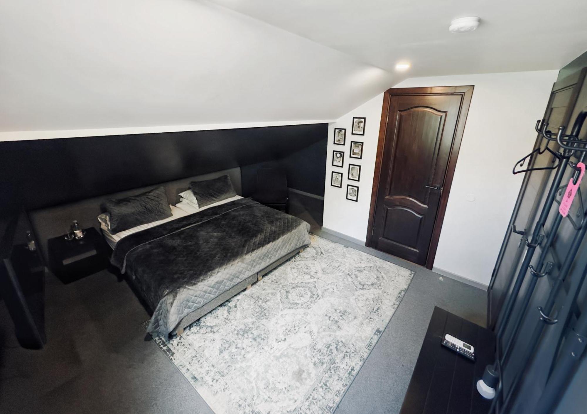 Very Bad Hootel Kaunas Ngoại thất bức ảnh
